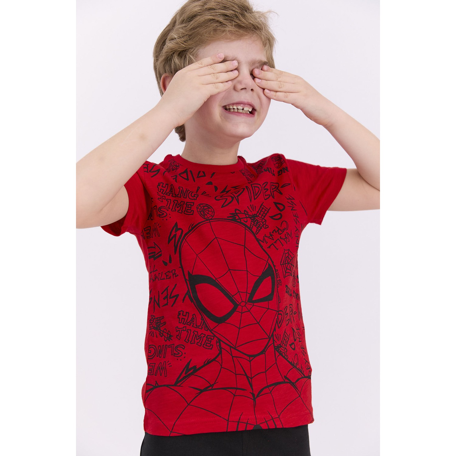 Marvel Spider-Man Lisanslı Kırmızı Erkek Çocuk Bermuda Takım