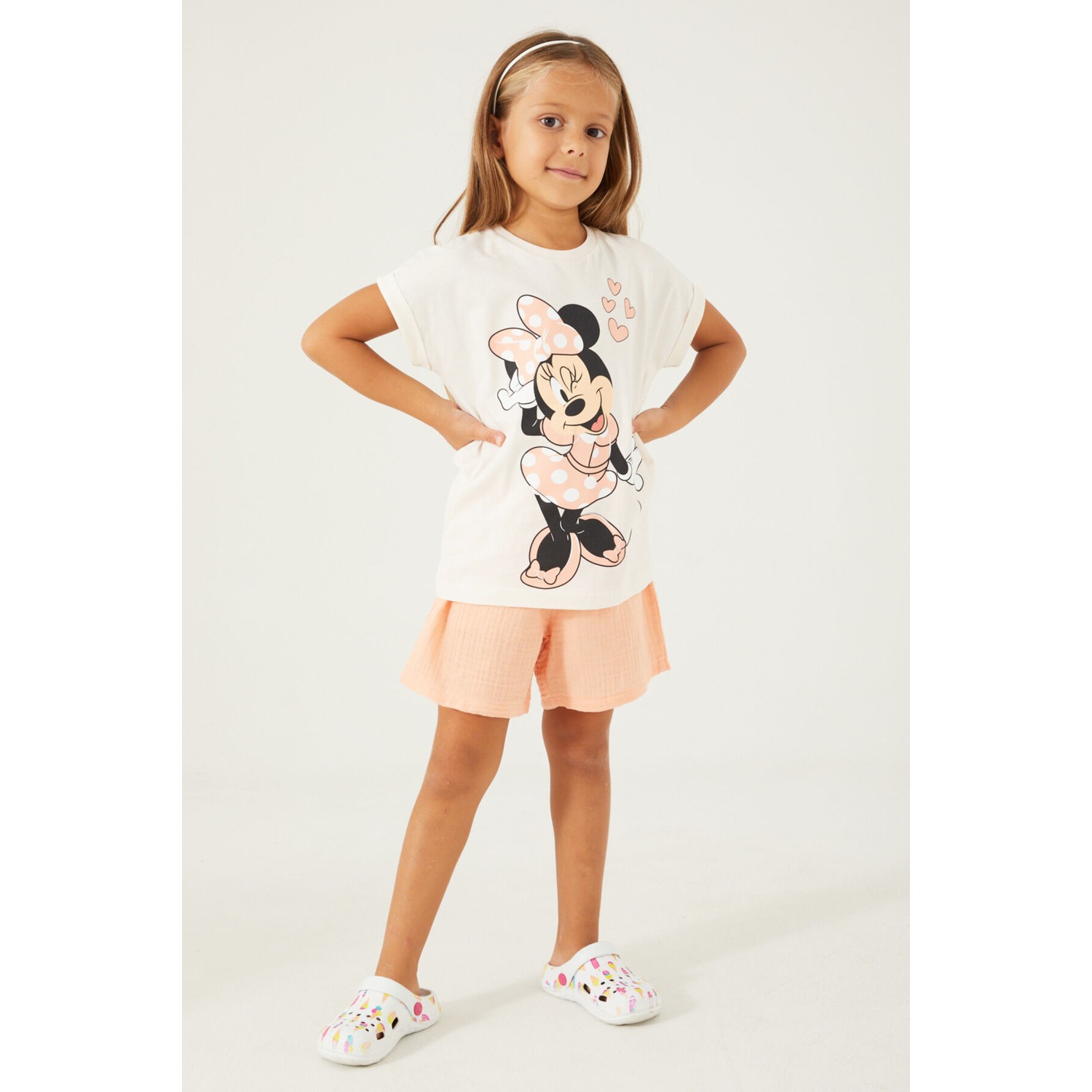 Minnie Mouse Pink Hearts Beyaz Kız Çocuk Şort Takım